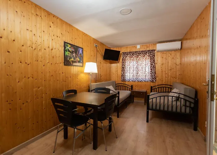 Aldeamento Turístico - 2*